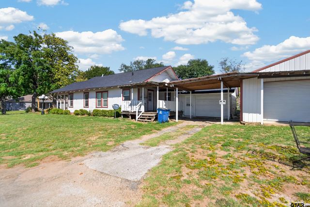 201 N Henry Street, Lindale, TX 75771