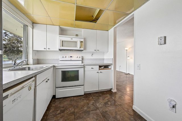 9150 LIME BAY Boulevard 103, Tamarac, FL 33321