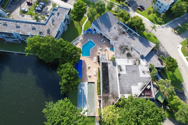 9150 LIME BAY Boulevard 103, Tamarac, FL 33321