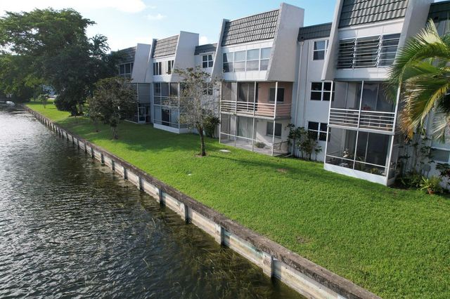 9150 LIME BAY Boulevard 103, Tamarac, FL 33321