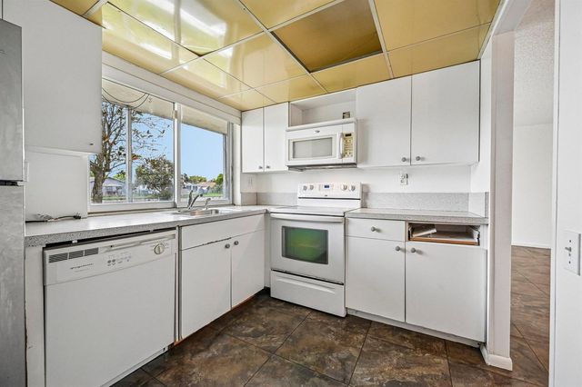 9150 LIME BAY Boulevard 103, Tamarac, FL 33321