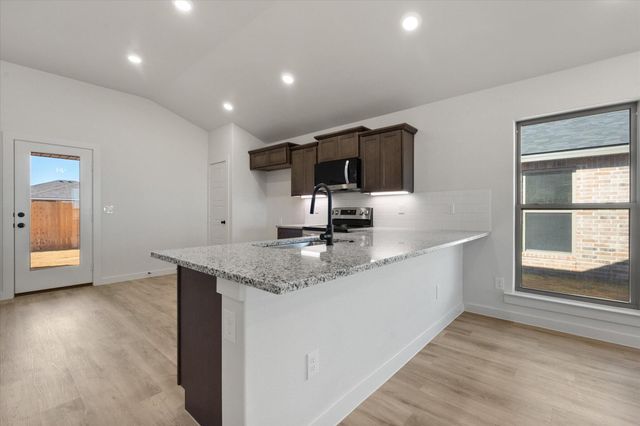 1311 N Chicago Avenue, Lubbock, TX 79416