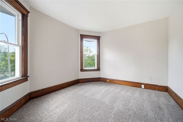 433 3rd Street, Elyria, OH 44035