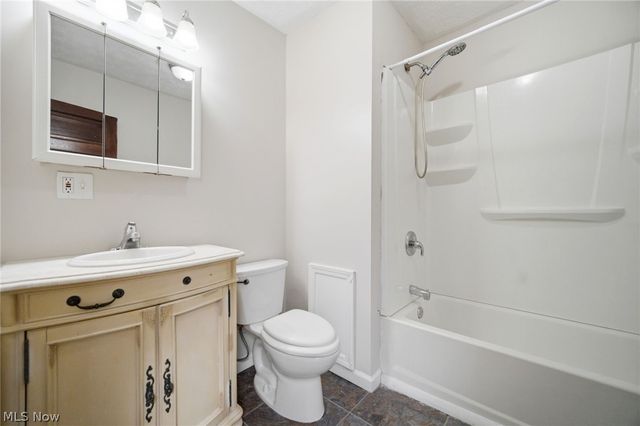 433 3rd Street, Elyria, OH 44035