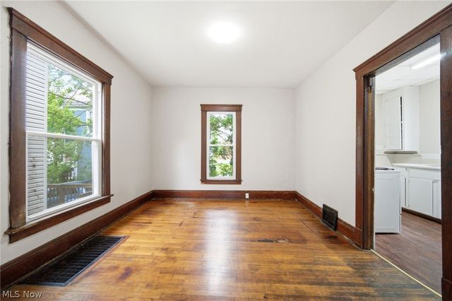 433 3rd Street, Elyria, OH 44035
