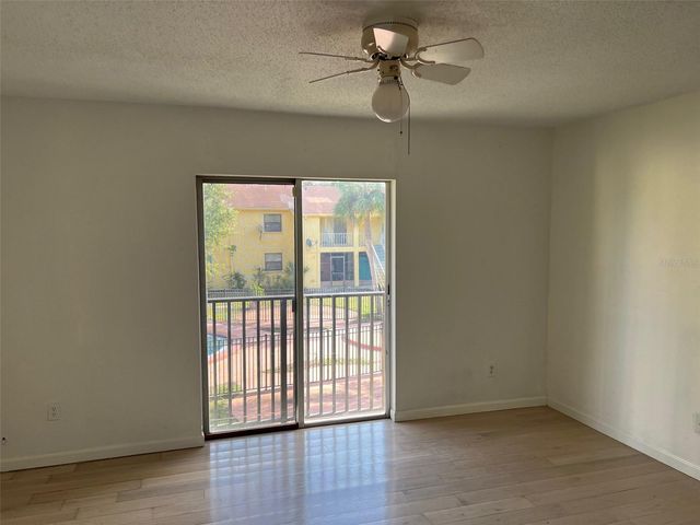 7501 GALLINETA COURT, Tampa, FL 33615