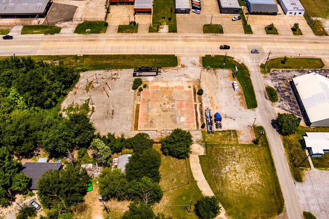 2705 W Main Street, Gun Barrel City, TX 75156