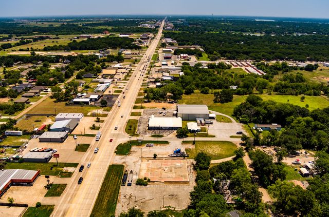 2705 W Main Street, Gun Barrel City, TX 75156