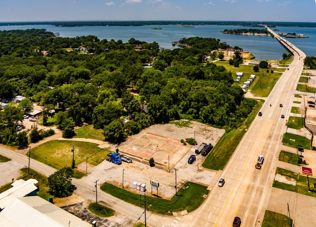 2705 W Main Street, Gun Barrel City, TX 75156