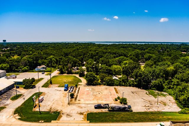 2705 W Main Street, Gun Barrel City, TX 75156