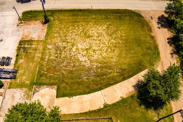 2705 W Main Street, Gun Barrel City, TX 75156