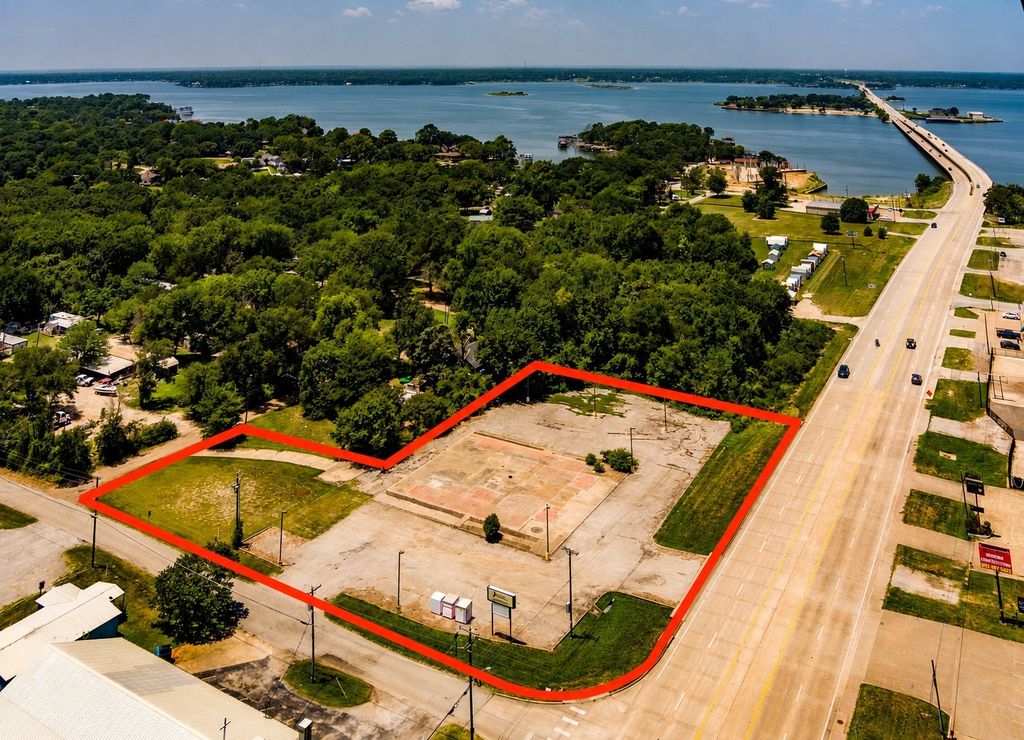 2705 W Main Street, Gun Barrel City, TX 75156