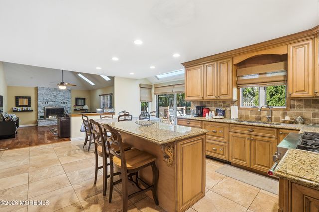 14 Kastor Lane, West Long Branch, NJ 07764