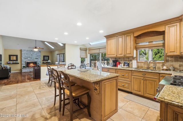 14 Kastor Lane, West Long Branch, NJ 07764