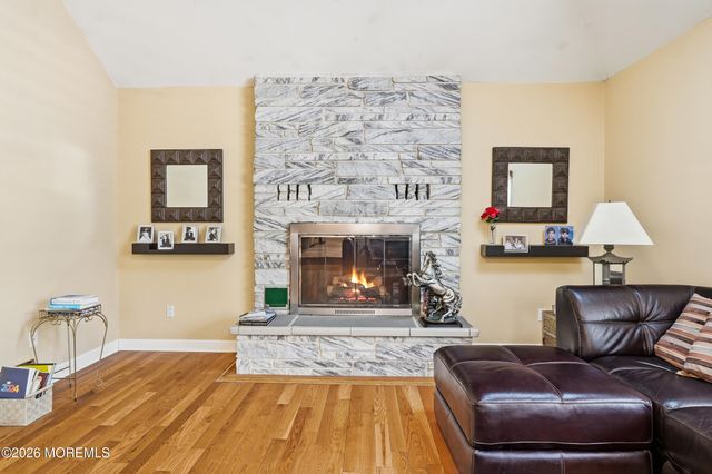 14 Kastor Lane, West Long Branch, NJ 07764