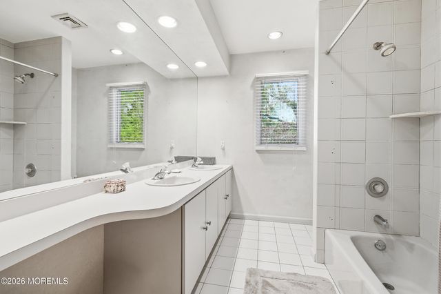 14 Kastor Lane, West Long Branch, NJ 07764