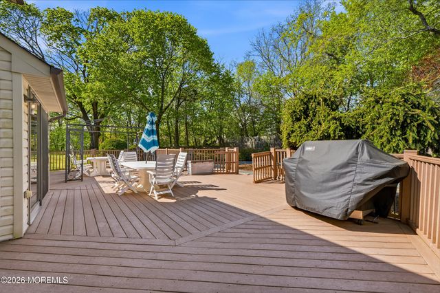 14 Kastor Lane, West Long Branch, NJ 07764