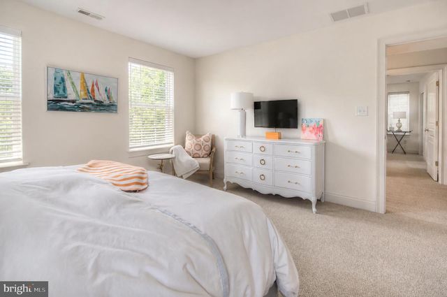 1153 FULLING MILL LN, Haddon Heights, NJ 08035