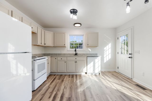 2403 Keith Dr, Columbia, TN 38401