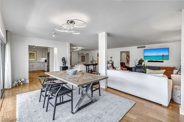 105 Wilderness DR 107, Naples, FL 34105