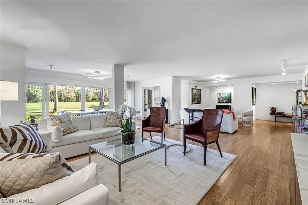 105 Wilderness DR 107, Naples, FL 34105