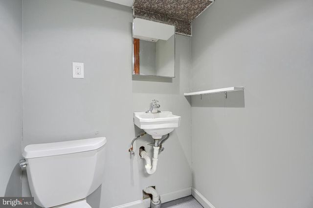 2504 LIBERTY PKWY, Baltimore, MD 21222