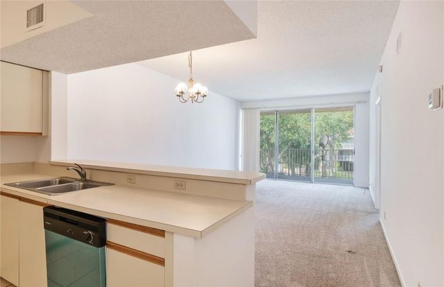 8240 NW 24th St 8240, Coral Springs, FL 33065