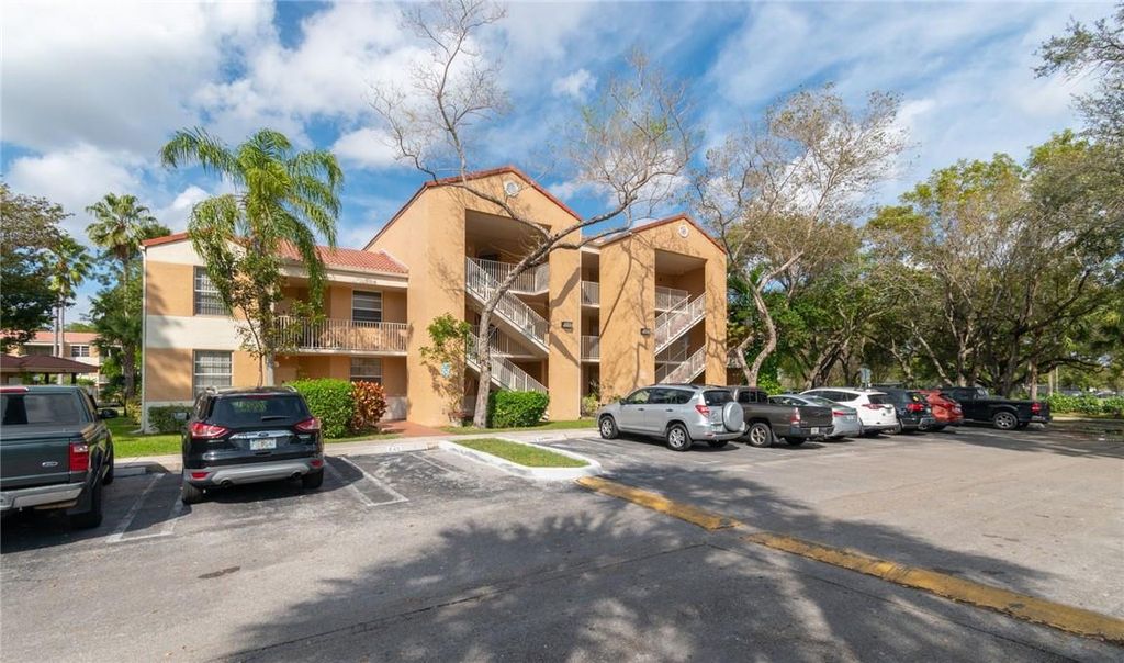 8240 NW 24th St 8240, Coral Springs, FL 33065