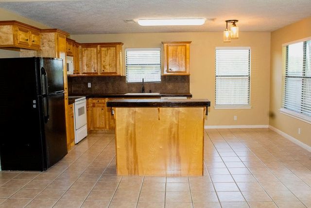 9550 Thousand Oaks Loop, Montgomery, TX 77316