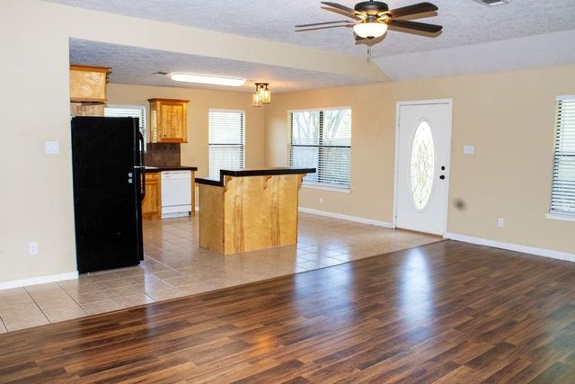 9550 Thousand Oaks Loop, Montgomery, TX 77316