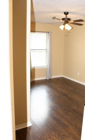 9550 Thousand Oaks Loop, Montgomery, TX 77316