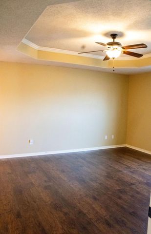 9550 Thousand Oaks Loop, Montgomery, TX 77316