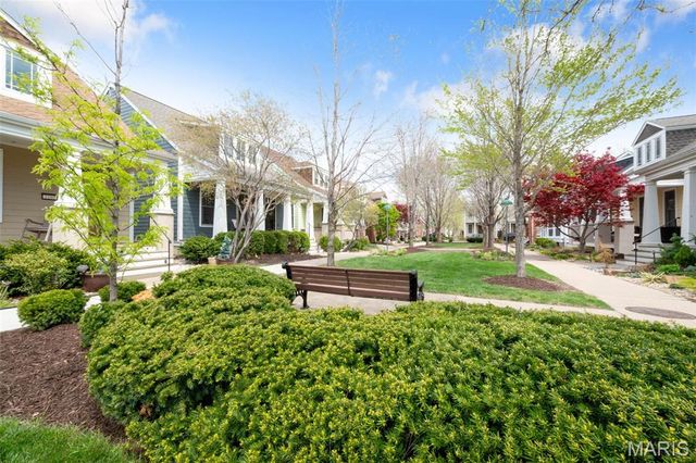 3204 Rue Royale Way, St Charles, MO 63301