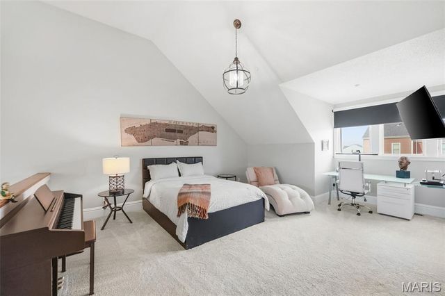 3204 Rue Royale Way, St Charles, MO 63301