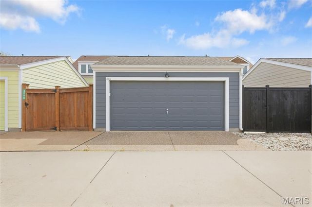 3204 Rue Royale Way, St Charles, MO 63301