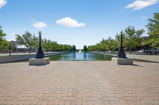 3204 Rue Royale Way, St Charles, MO 63301