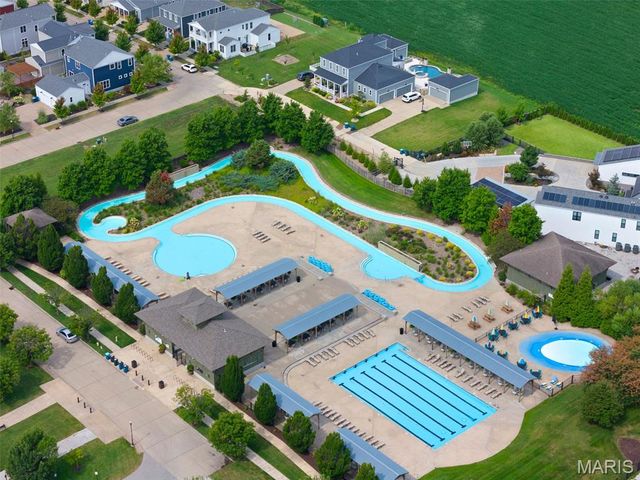 3204 Rue Royale Way, St Charles, MO 63301