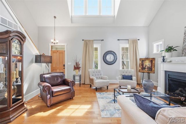 3204 Rue Royale Way, St Charles, MO 63301