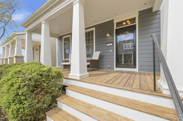 3204 Rue Royale Way, St Charles, MO 63301