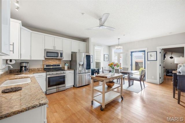 3204 Rue Royale Way, St Charles, MO 63301