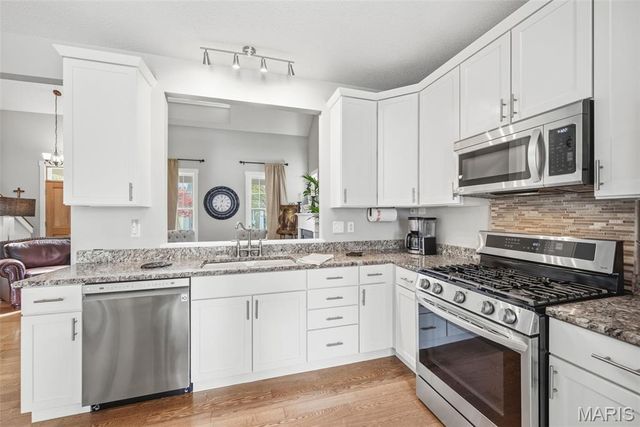 3204 Rue Royale Way, St Charles, MO 63301