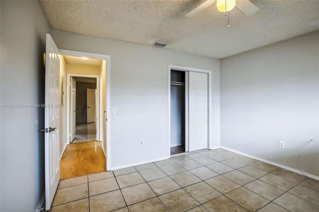 8941 NW 26th Pl, Sunrise, FL 33322