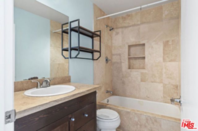 2884 Sawtelle Boulevard 203, Los Angeles, CA 90064