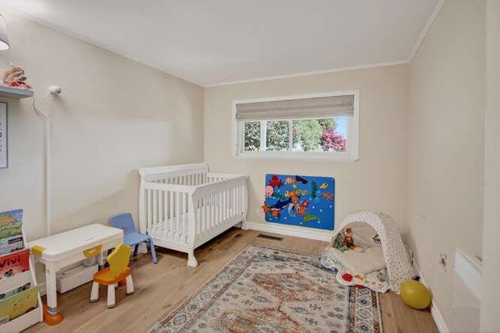 Image 20 of property listing at 3416 Plateau Drive, Belmont, CA 94002