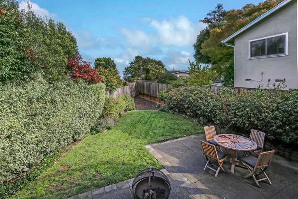 Image 32 of property listing at 3416 Plateau Drive, Belmont, CA 94002