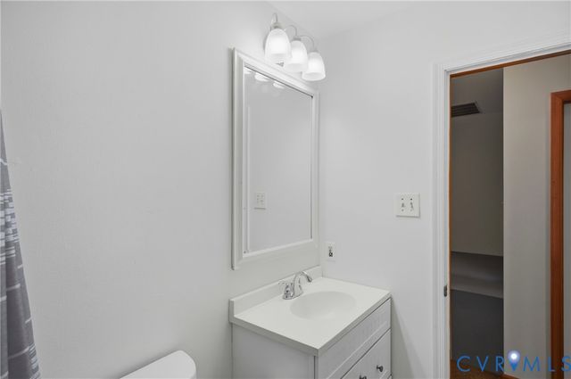 6900 Lightwood Ct, Chesterfield, VA 23832