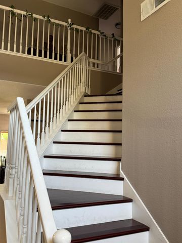 475 Santa Barbara St, Los Banos, CA 93635