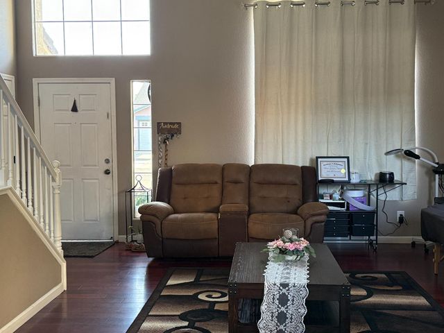 475 Santa Barbara St, Los Banos, CA 93635