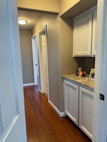 475 Santa Barbara St, Los Banos, CA 93635