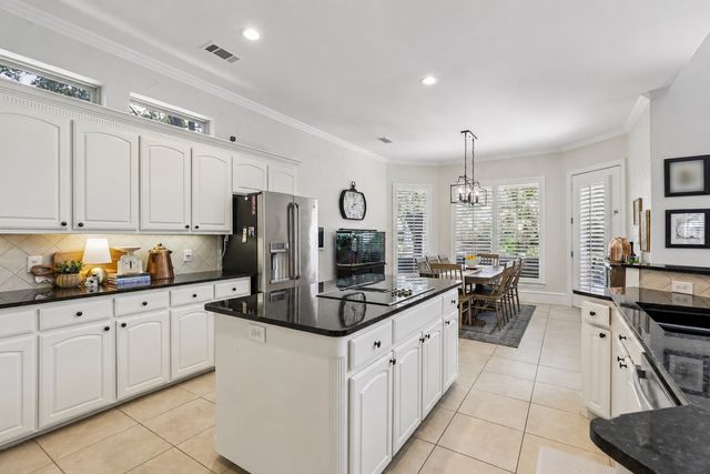 812 White Buffalo Lane, Heath, TX 75032